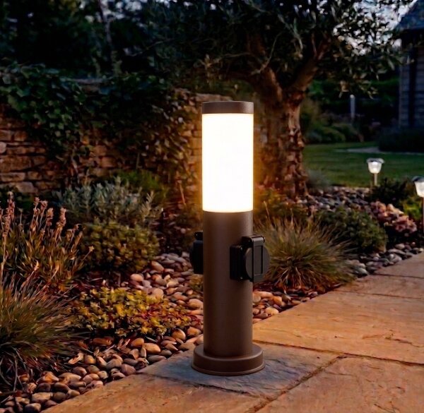 Brilagi - Lampă de exterior NOVA cu 2 prize SCHUKO, soclu 1x E27 (15W/230V), 40 cm, IP44, maro