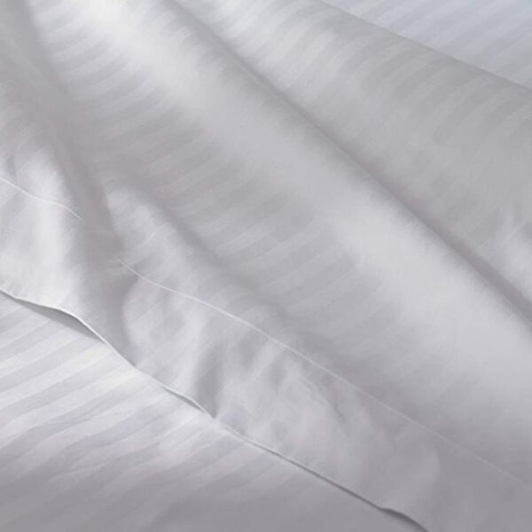 Lenjerie de pat Colectia Novara, Bumbac 100%, Damasc satinat, pat single, cearsaf de pat 170×230 cm ; husa pilota 160×200 cm; 2 fete de perna 50×80 cm