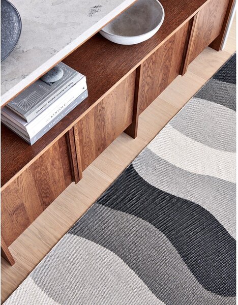 Covor tip traversă pentru interior și exterior gri 70x300 cm Urvi Metal – Pappelina