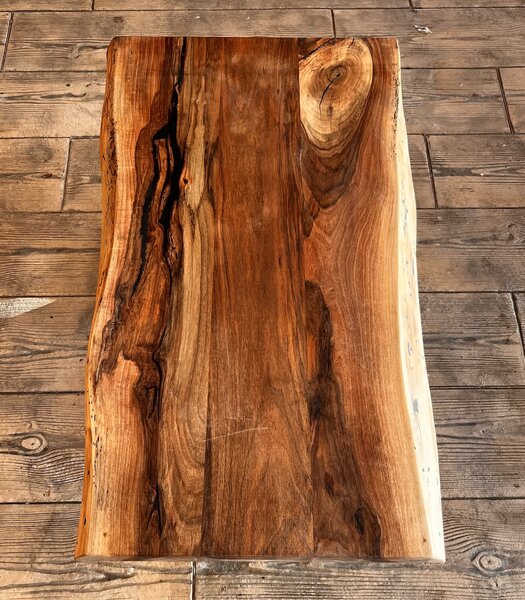 Măsuță cafea nuc cu inserții de rășină neagră - 101x60x5cm
