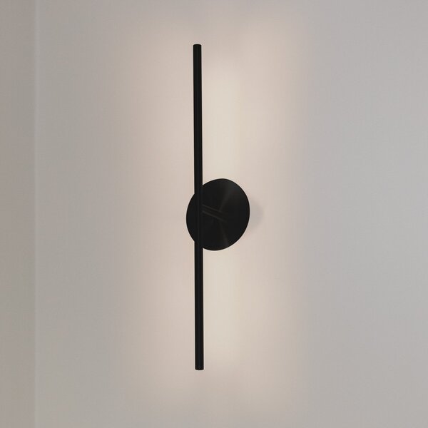 UMAGE Aplică de perete LED Omni, negru, lungime 74 cm, reglabil, Negru, Camera de zi / sufragerie, Metal, Design
