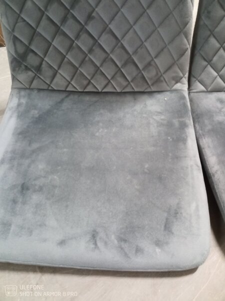Reducere Scaun gri IRYS Velvet cu picioare negre II. calitate