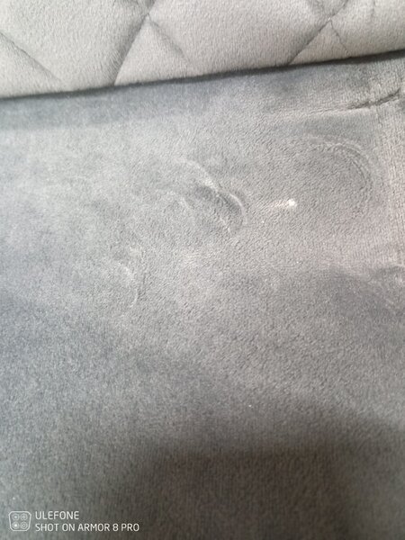 Reducere Scaun gri IRYS Velvet cu picioare negre II. calitate