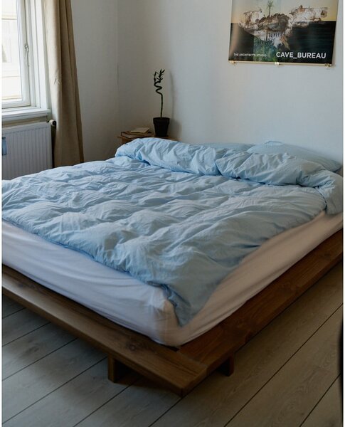 Pat matrimonial maro din lemn masiv de pin cu somieră 180x200 cm Japan – Karup Design