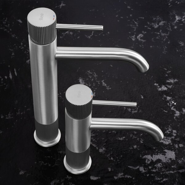 Baterie pentru baie Rea Lungo Stripe Brush Nickel Low