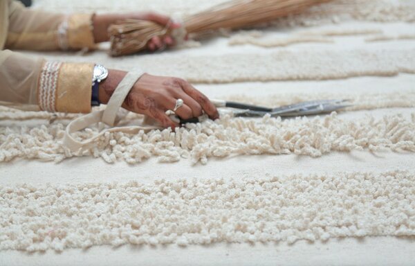 Covor gri deschis/crem lavabil/țesut manual din bumbac 140x200 cm Air Natural – Lorena Canals