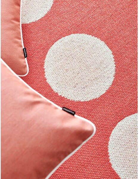Covor tip traversă pentru interior și exterior somon 70x300 cm Vera Flamingo – Pappelina