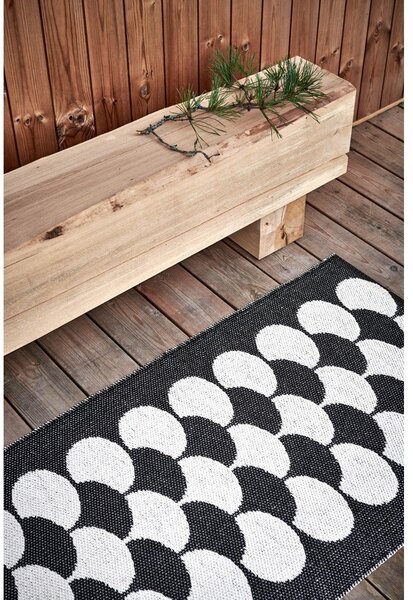 Covor tip traversă pentru interior și exterior negru/crem 70x250 cm Poppy Black Vanilla – Pappelina