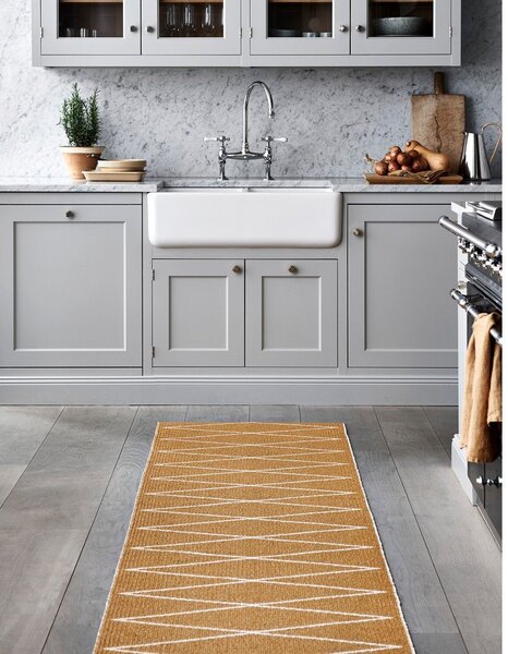 Covor tip traversă pentru interior și exterior galben ocru 70x240 cm Max Ochre – Pappelina