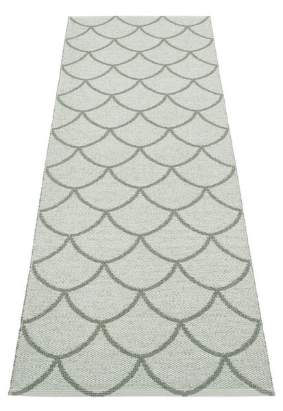 Covor tip traversă pentru interior și exterior verde 70x225 cm Kotte Army Sage – Pappelina