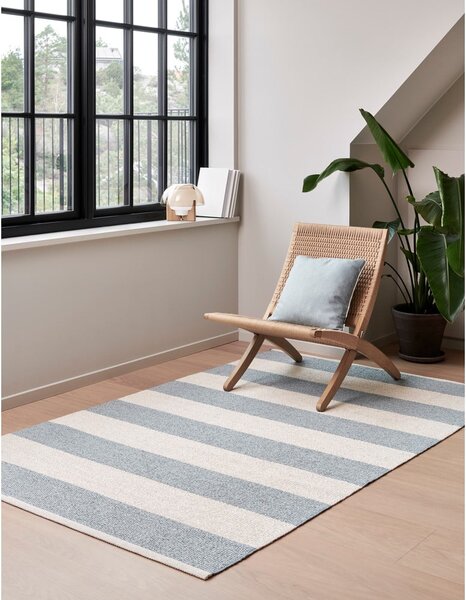 Covor tip traversă pentru interior și exterior albastru deschis/crem 70x300 cm Bob Blue Fog – Pappelina