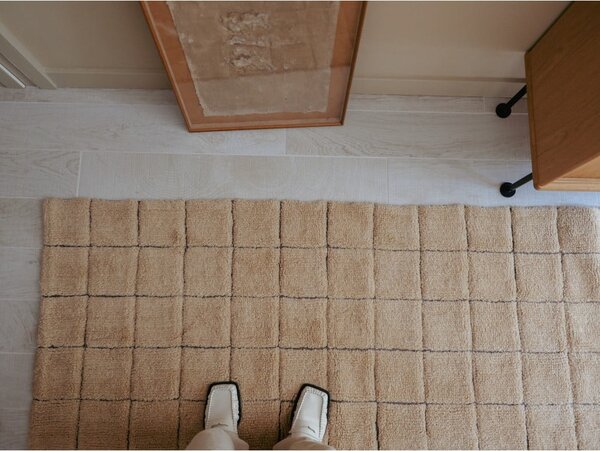 Covor tip traversă chihlimbar țesut manual din lână 80x230 cm Mosaic Amber – Lorena Canals