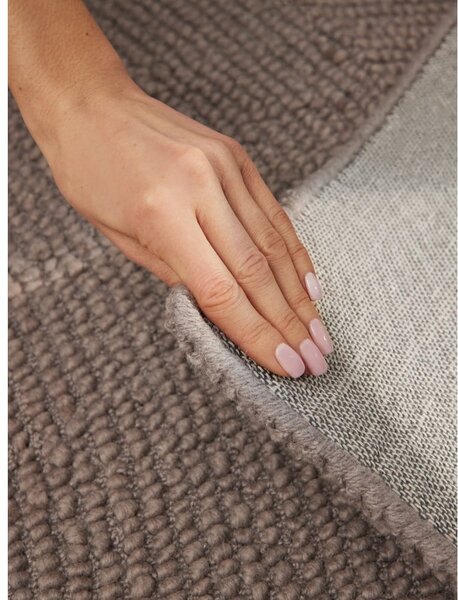 Covor taupe țesut manual din lână 200x300 cm Calmio – Hanse Home