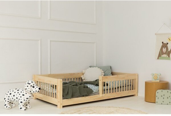 Pat pentru copii în culoare naturală din lemn de pin 140x200 cm Mila CPW – Adeko