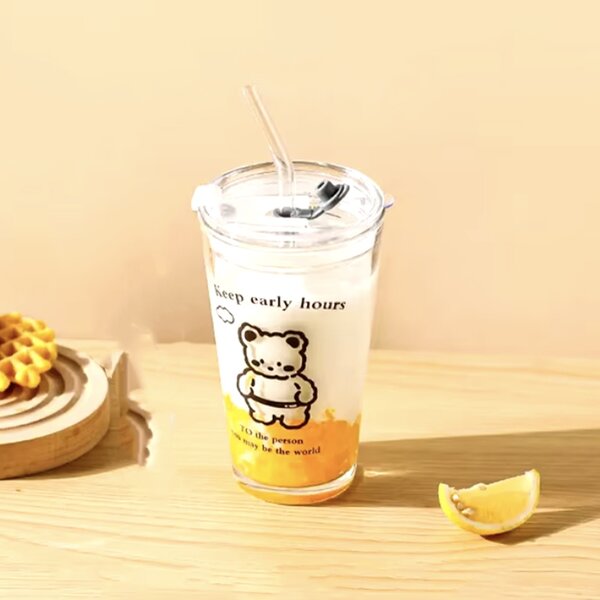 Cana din sticla transparenta Pufo Bear pentru cafea cu capac, 450 ml
