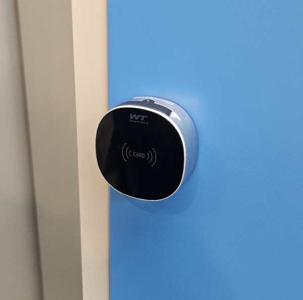 Încuietoare RFID pentru vestiare metalice, negru