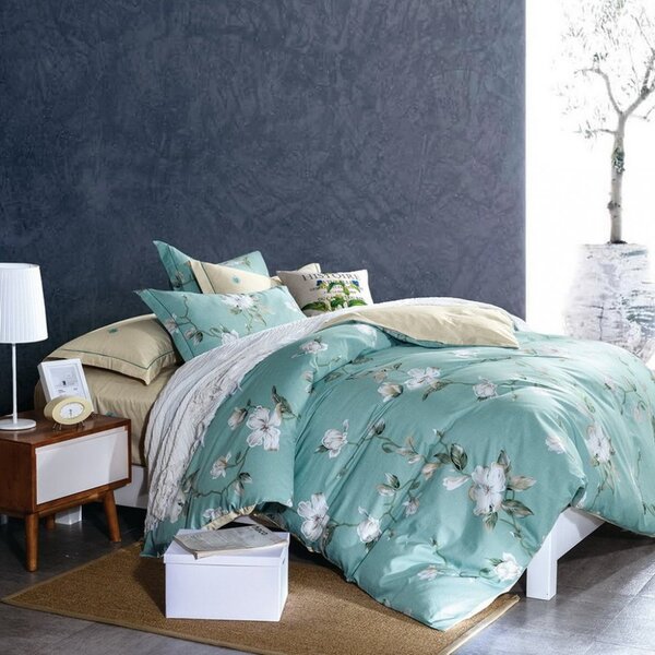 Lenjerie de pat frumoasă și confortabilă din bumbac în alb și albastru, combinată cu un model floral 3 părți: 1buc 160 cmx200 + 2buc 70 cmx80