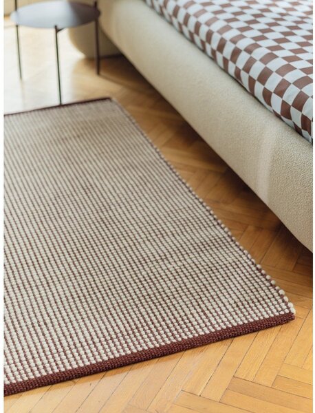 Covor burgundy/în culoare naturală țesut manual din lână 140x200 cm Talo – noo.ma