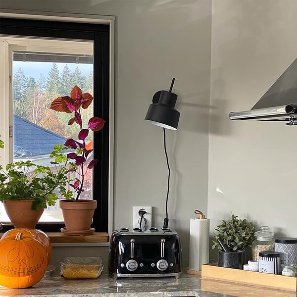 Lampă de perete inteligentă neagră cu WiFi A60 - Chappie