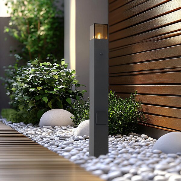 Stâlp modern de exterior negru cu sticlă fumurie 70cm cu senzor crepuscular IP44 - Danemarca