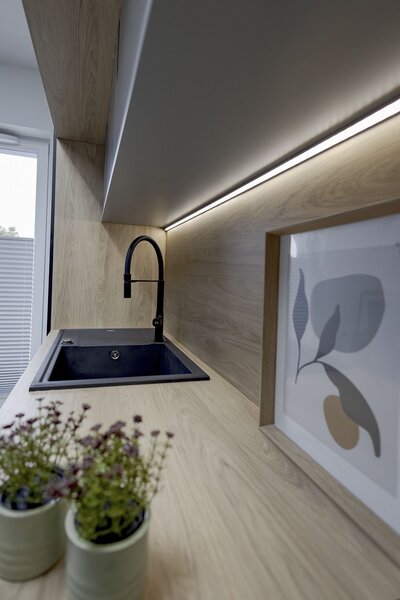 Laveo Megalo, chiuvetă granit cu 1 cameră 780x500x185 mm, negru, LAV-SBE_711T