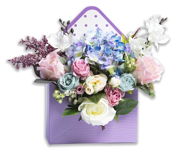 Aranjament in cutie tip plic cu flori artificiale