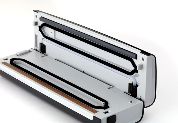 Aparat de vidat si sigilat Heinner Food Power 130 HAV-130BKSS, vidare si sigilare, vidare uscata umeda, mini-cutter incorporat, capacitate vidare 6 l min, 0.58 bar, 130W, argintiu