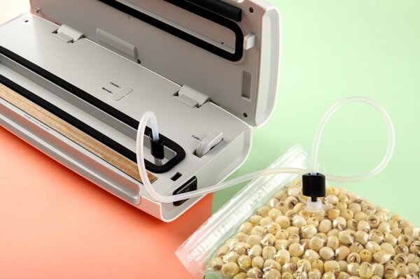 Aparat de vidat si sigilat Heinner HAV-140WH, vidare uscata umeda, functie marinare, sistem racire banda sigilare, furtun pentru caserole, mini-cutter incorporat, comptaibil cu pungi latime 30 cm, ca
