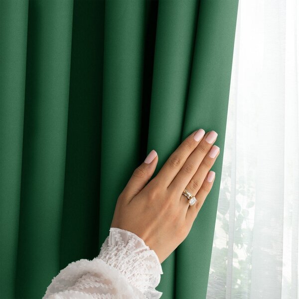 Draperie verde-închis dimout (semi-opacă) 140x250 cm Carli Tie – Restilo
