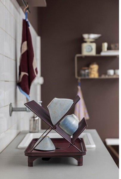 Scurgător de vase burgundy cu două nivele 42x29 cm Dry-It – Mette Ditmer Denmark