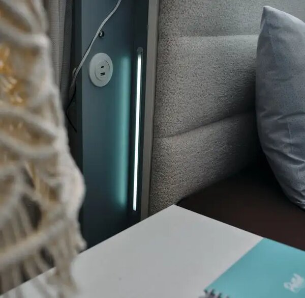 Pat pentru copii cu LED si accesoriu USB,Maryn