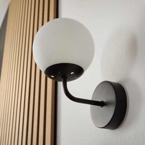 Lampă de perete MALIVA 1xE14/15W/230V, negru/alb - Brilagi