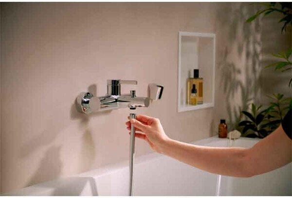 Baterie cadă-duș Hansgrohe Zesis S, montaj pe perete, crom