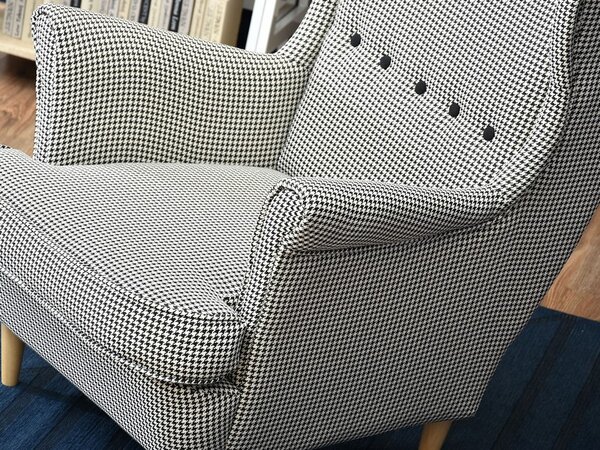 Fotoliu cu urechi Margis (alb negru + nuc). Promo -17%. 1136068
