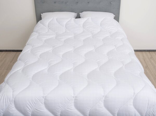 Pilota de iarna 150x200 cm, microfibra cu fibre de carbon, umplutura groasa 400 gsm, pentru iarna
