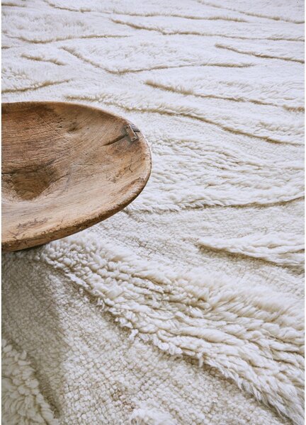 Covor tip traversă alb lavabil/țesut manual din lână 70x200 cm Enkang Ivory – Lorena Canals