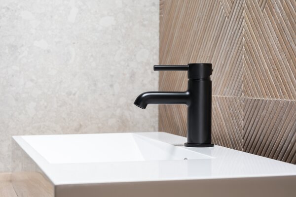 KFA Armatura Moza baterie lavoar stativ negru 5032-815-81