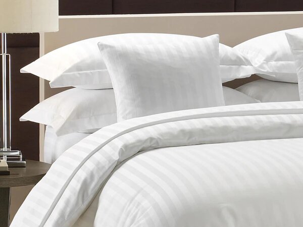 Lenjerie de Pat Damasc Hotelier 100% Bumbac pentru 2 Persoane – Alb dunga 3cm