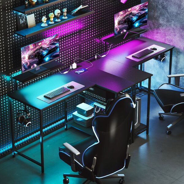 HOMCOM Birou Gaming Reversibil în L cu LED, 114,5x82 cm Birou Colțar cu Prize Electrice, Suport pentru Monitor și Rafturi Reglabile din Rețea, Stație Gaming pentru Acasă, Birou sau Studiu, Negru | Aosom Romania