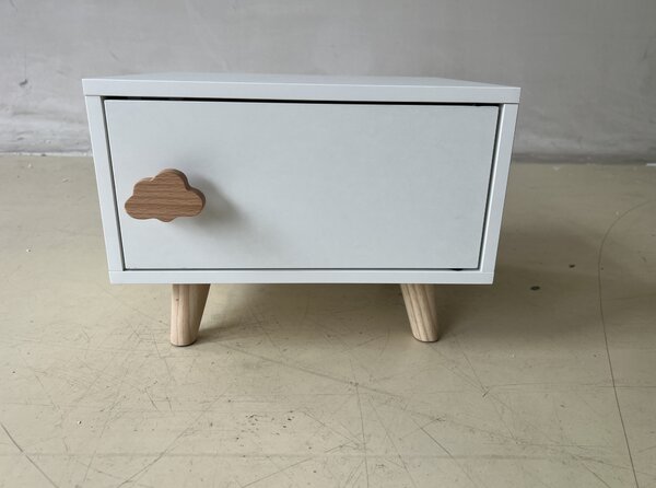AIYAPLAY Noptieră pentru Copii 3-8 Ani cu Compartiment de Depozitare, Picioare din Pin, Mâner Nor, 34x31x25 cm, Alb | Aosom Romania