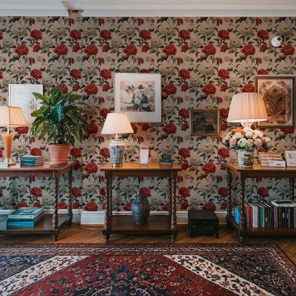 Tapet Peonies în stil retro pe un fundal bej, Tapet flori, a00107 : Uwalls.ro