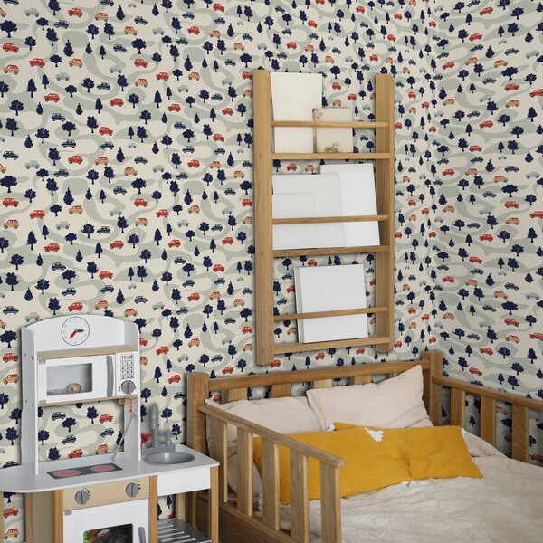 Tapet Funny masini printre copaci pe un fundal crem, Tapet pentru copii, a00119 : Uwalls.ro