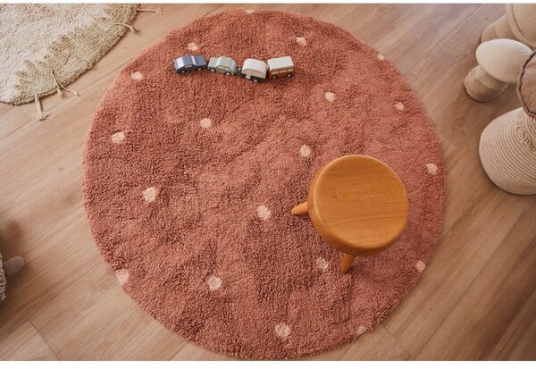 Covor pentru copii cărămiziu lavabil/țesut manual din bumbac ø140 cm Round Dot Chestnut – Lorena Canals