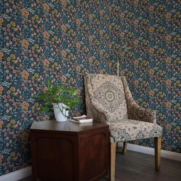 Tapet Colorat acuarelă flori de pajiște pe albastru marin, Tapet flori, a00381 : Uwalls.ro