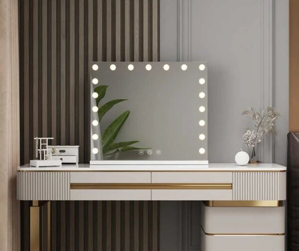 Oglindă cosmetică, iluminată, 15 becuri LED, conexiune Bluetooth, Difuzor, USB, Control Touch, Luminozitate Reglabilă, GLAM BLUETOOTH 58x46 cm