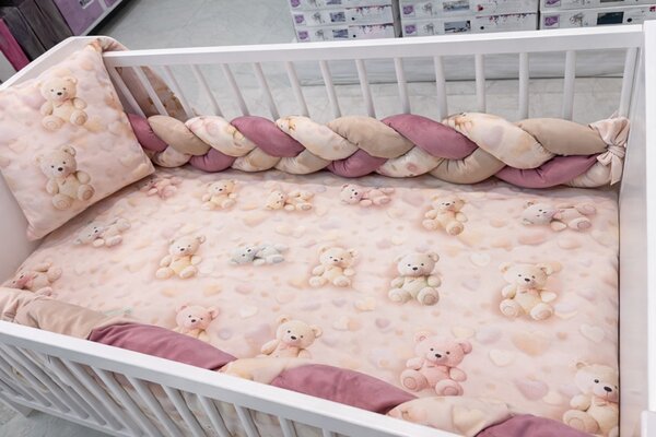 Lenjerie de pătuț pentru bebeluși cu apărători și baby nest – Colecție Premium
