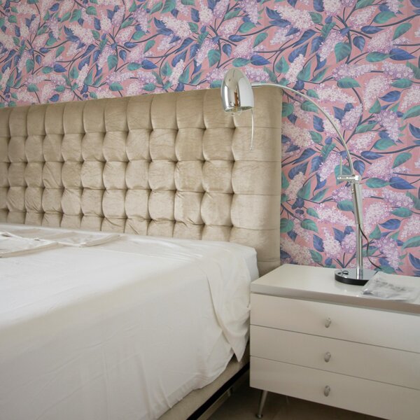 Tapet Flori delicate de liliac pe fond roz, atmosferă de primăvară, Tapet flori, a00797 : Uwalls.ro