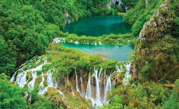 Fototapet cu lac în pădure tropicală şi o cascadă - 3601 - Fototapet24