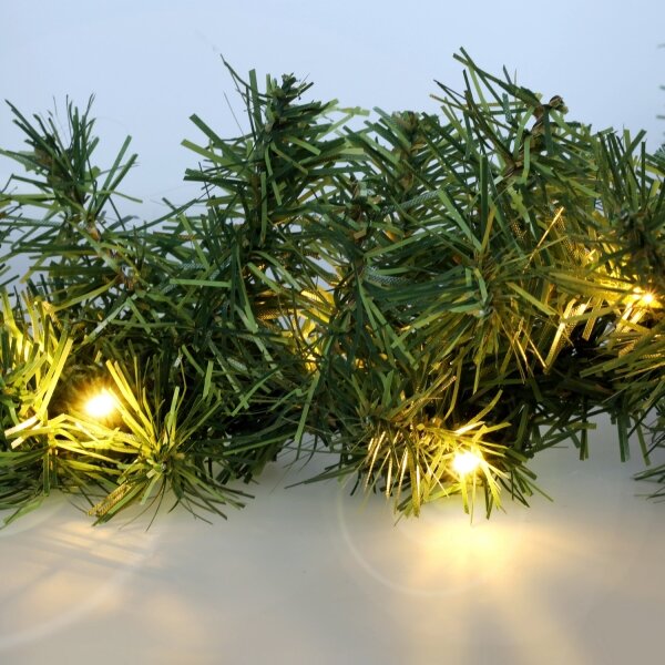 Brilagi - Ghirlandă LED pentru exterior, decorațiune de Crăciun, 300 cm, alimentare 3xAA, IP44