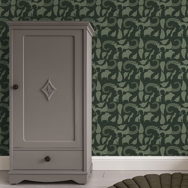Tapet Model forestier cu animale pe fundal verde, Tapet natura, a01121v1 : Uwalls.ro